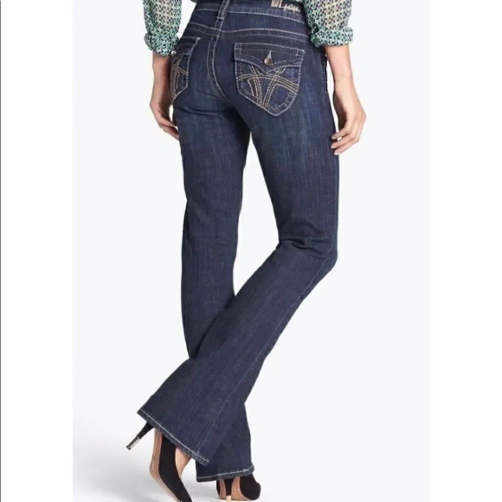 Blue Mid Rise Boot Cut Jeans 4 X 31